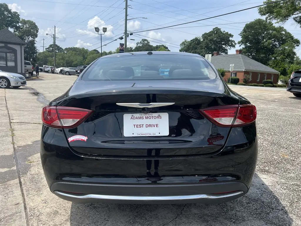 2015 Chrysler 200 Limited photo 4