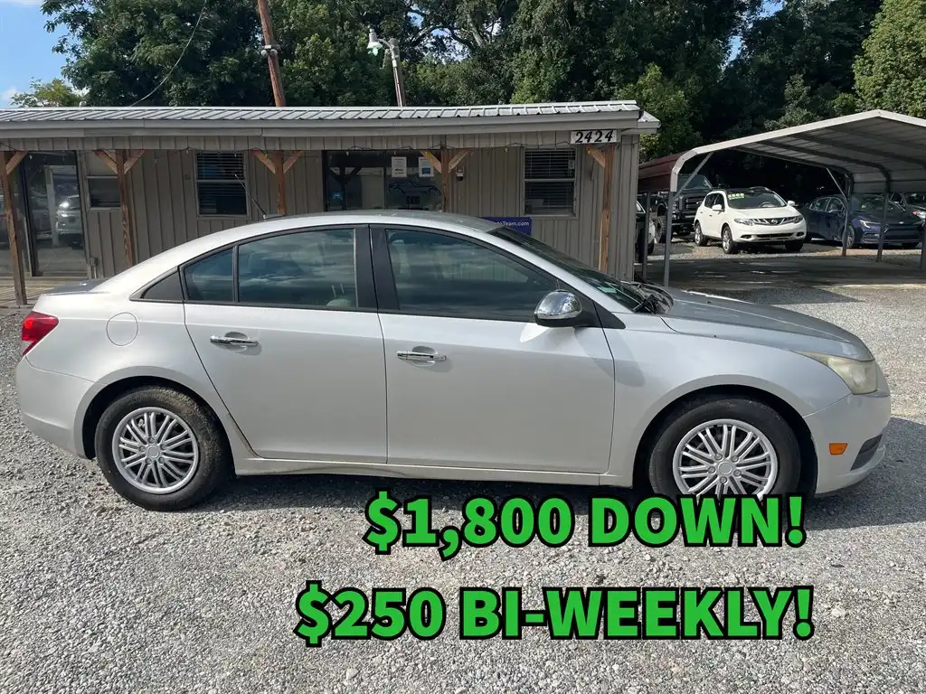 2013 Chevrolet Cruze LS Auto's photo