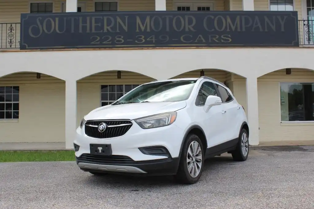 2018 Buick Encore Preferred's photo