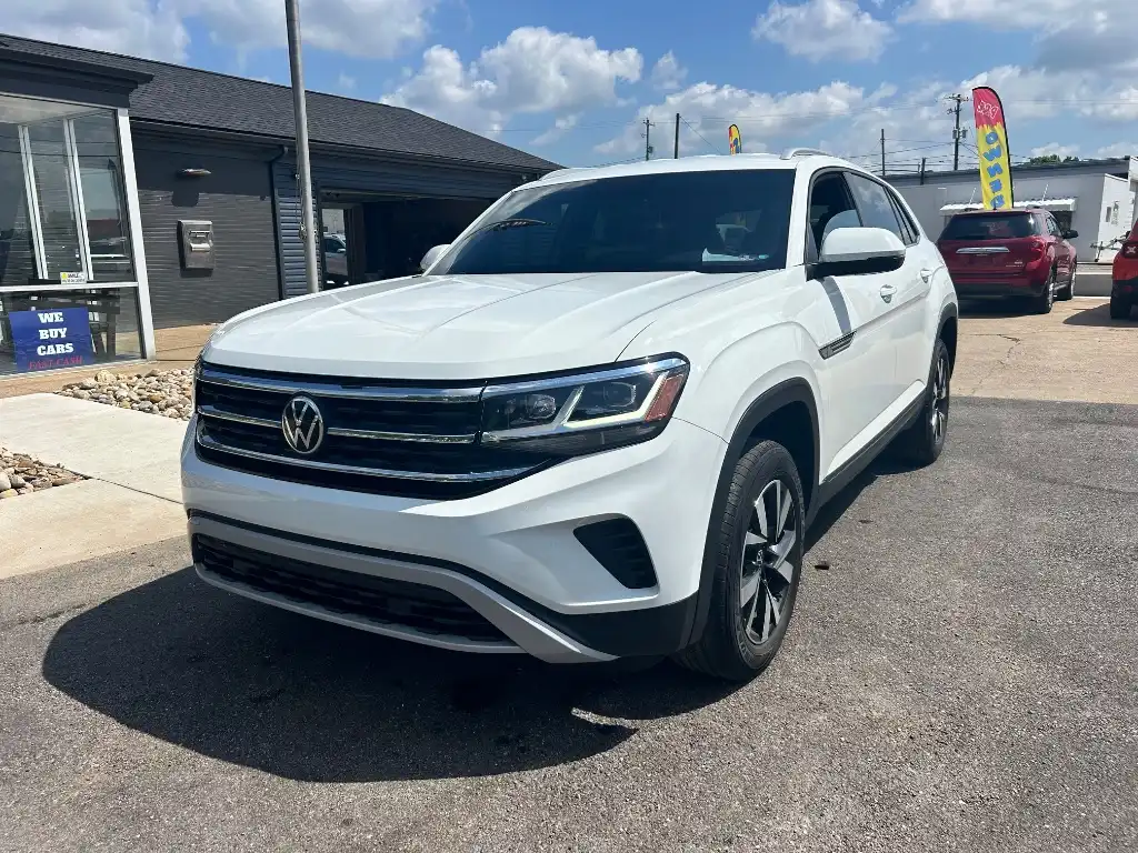 2022 Volkswagen Atlas Cross Sport 2.0T SE 4MOTION's photo