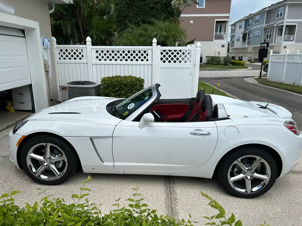 2008 Saturn Sky Red Line's photo