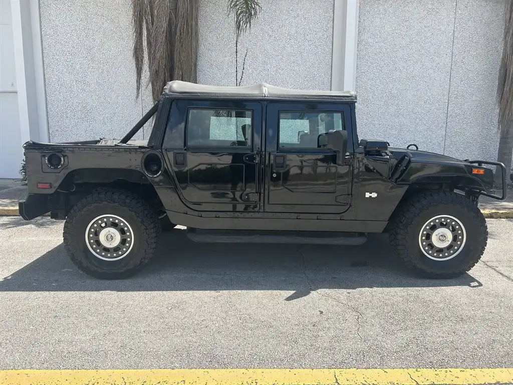 2006 Hummer H1's photo