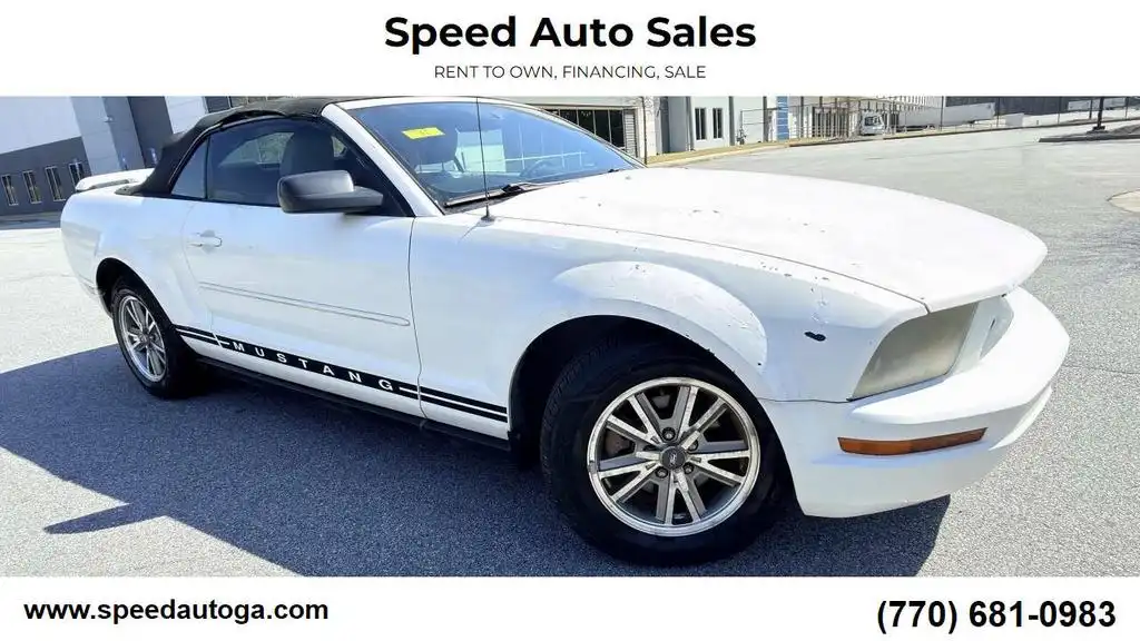 2005 Ford Mustang V6 Deluxe's photo