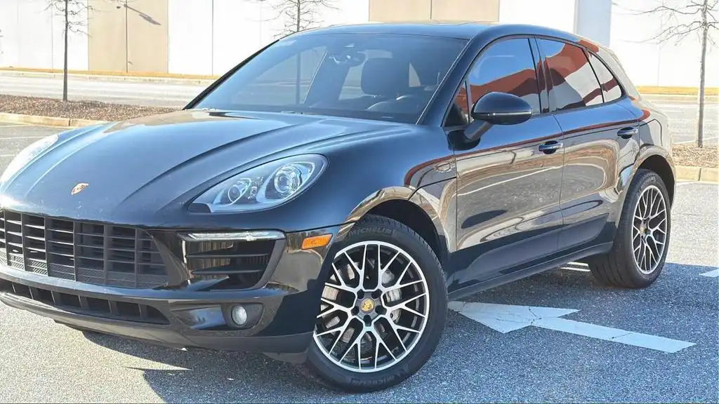 2017 Porsche Macan S's photo