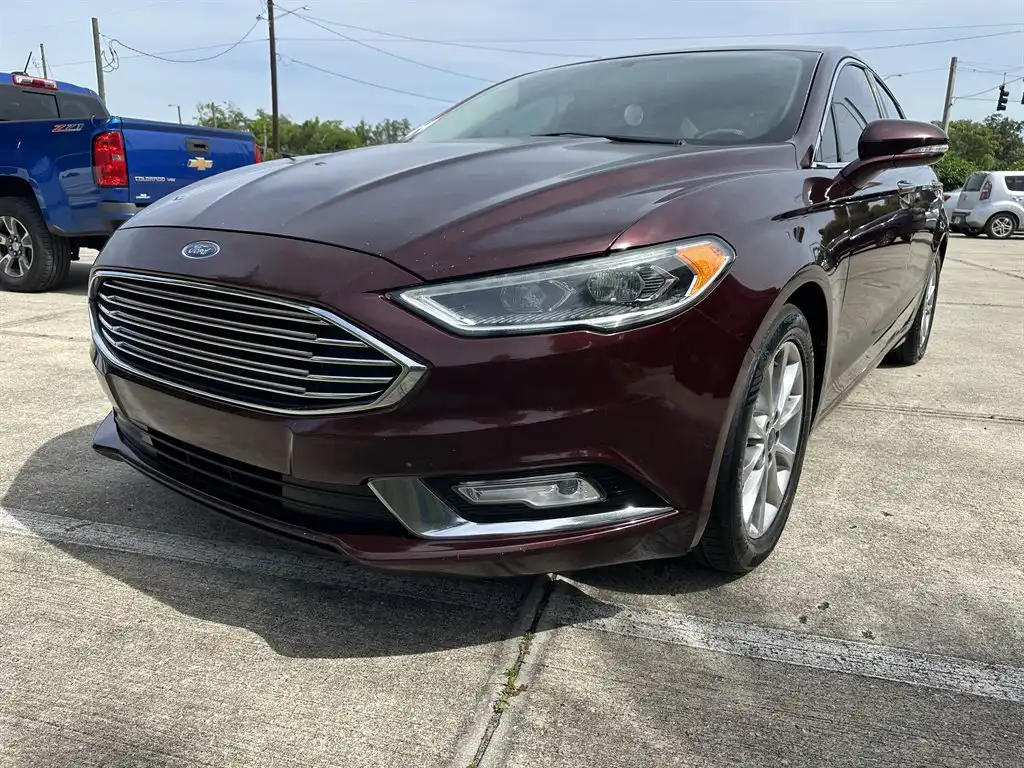 2017 Ford Fusion SE FWD's photo