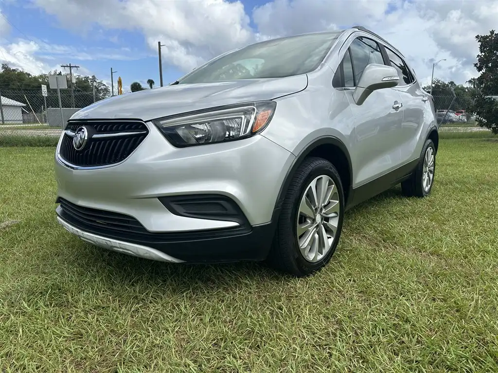 2017 Buick Encore Preferred's photo