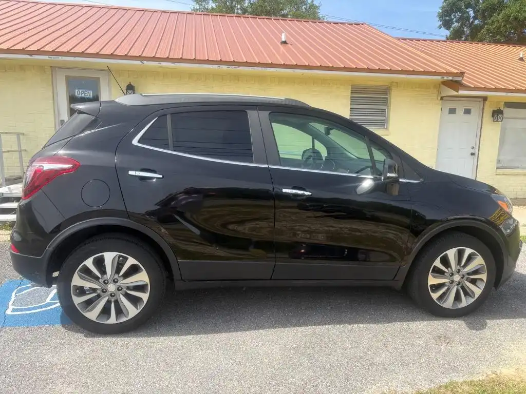 2019 Buick Encore Preferred's photo