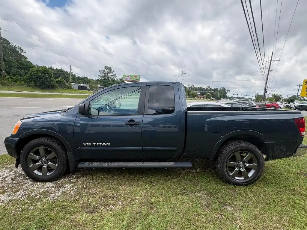 2015 Nissan Titan SV 4X2 King Cab SWB's photo