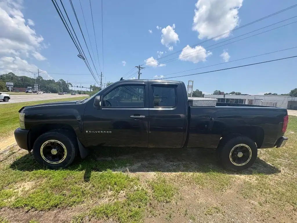 2007 Chevrolet Silverado 1500 Work Truck Extended Cab SWB's photo