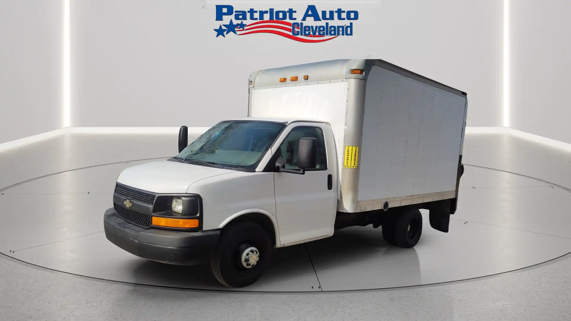 2012 Chevrolet Express's photo