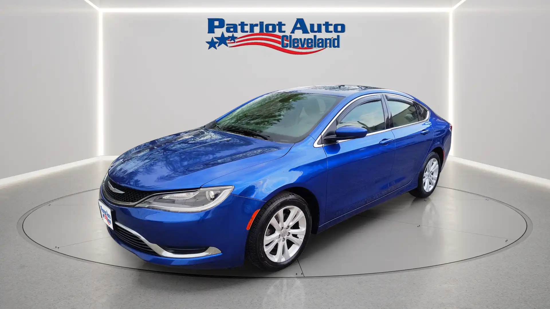 2017 Chrysler 200 Limited Platinum's photo