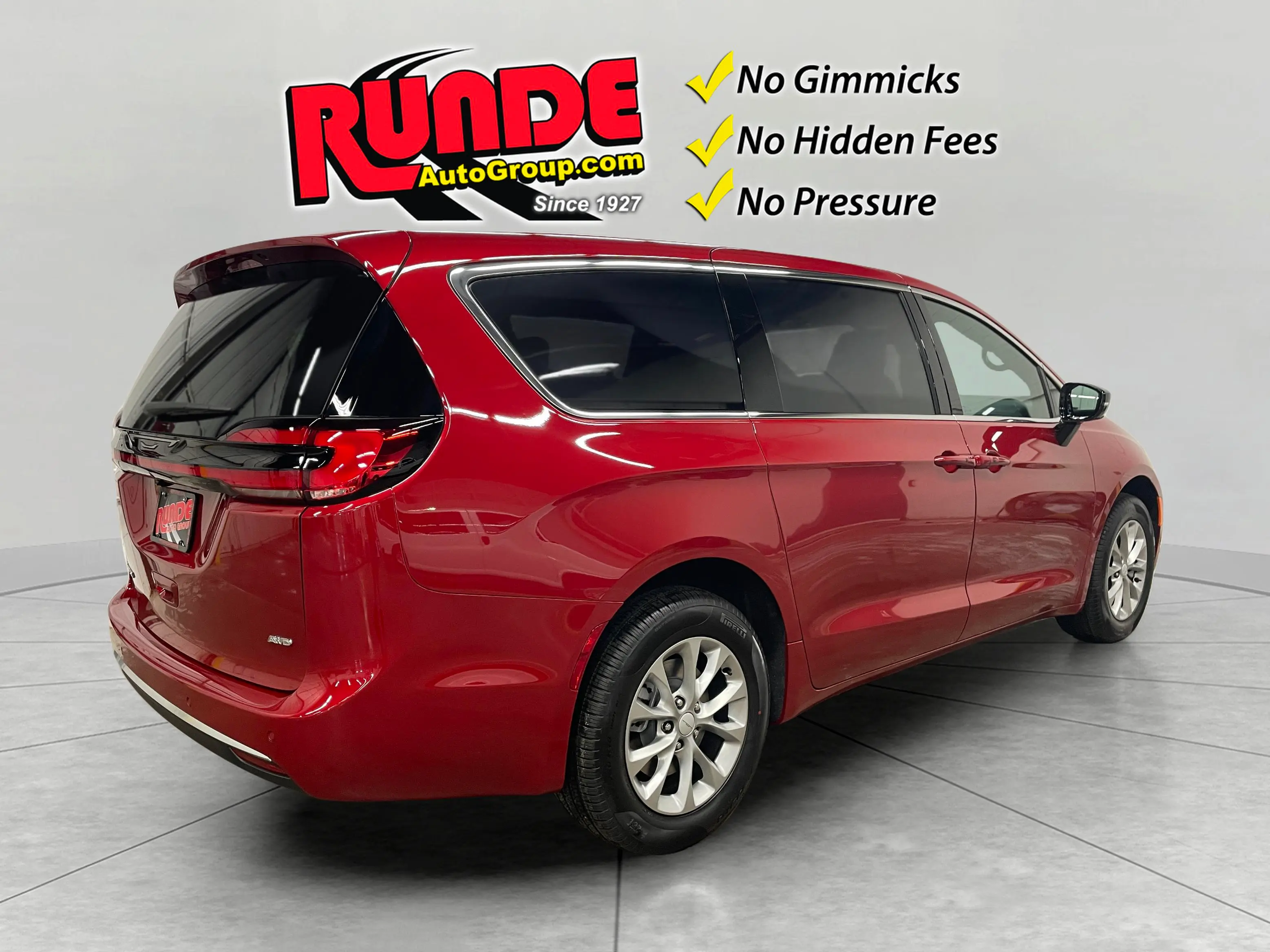 2027 Chrysler Pacifica Select AWD photo 5