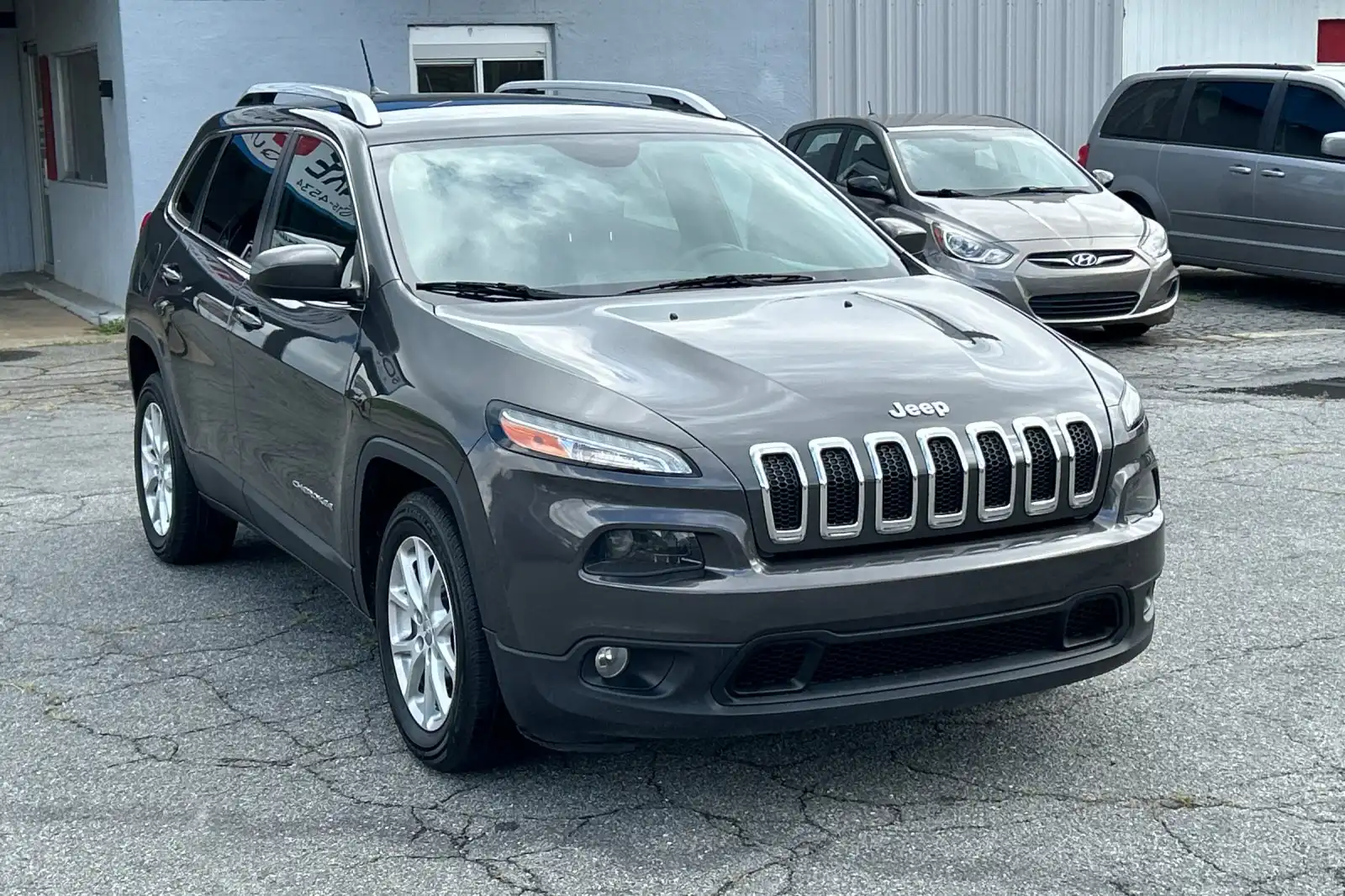 2016 Jeep Cherokee Latitude's photo