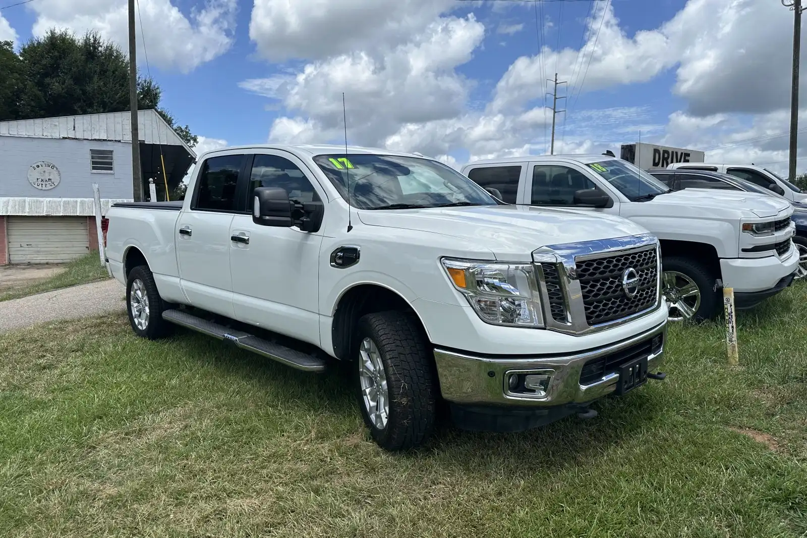 2017 Nissan Titan XD SV Diesel Crew Cab 4x4 SWB's photo