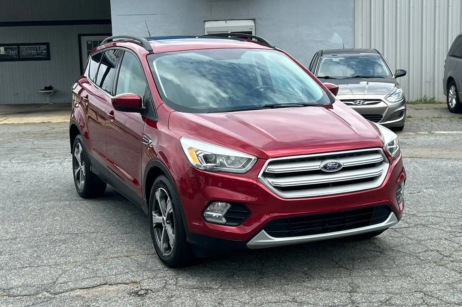 2017 Ford Escape SE's photo