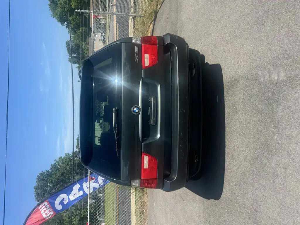 2005 BMW X5 3.0i's photo