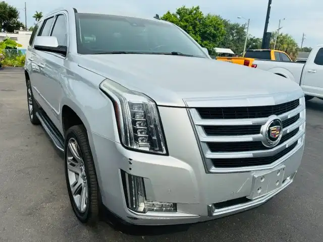 2015 Cadillac Escalade AWD Luxury's photo