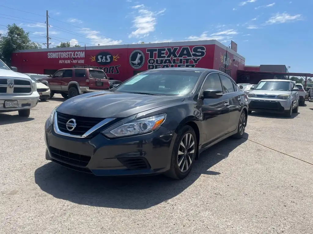 2017 Nissan Altima 2.5 SV's photo