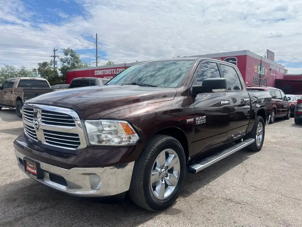 2015 RAM 1500 Big Horn/Lone Star Crew Cab's photo