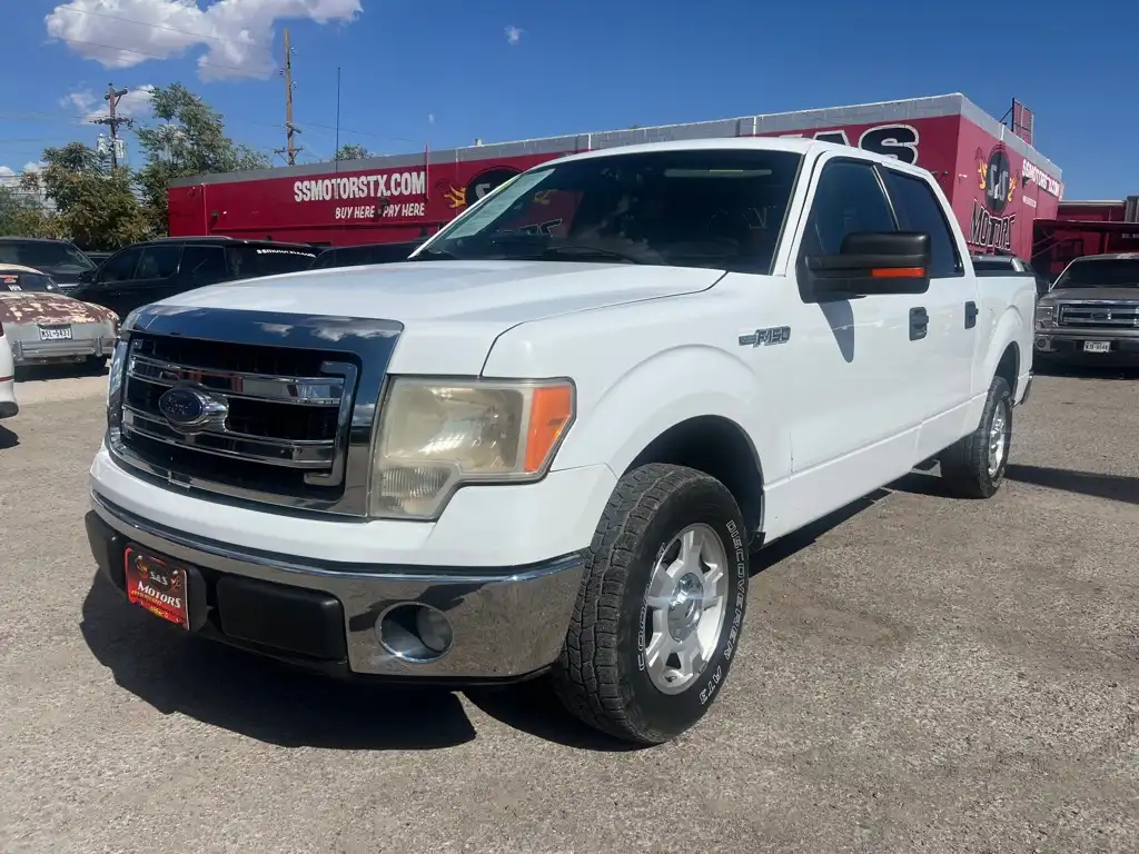 2014 Ford F-150 XLT SuperCrew 145 in's photo