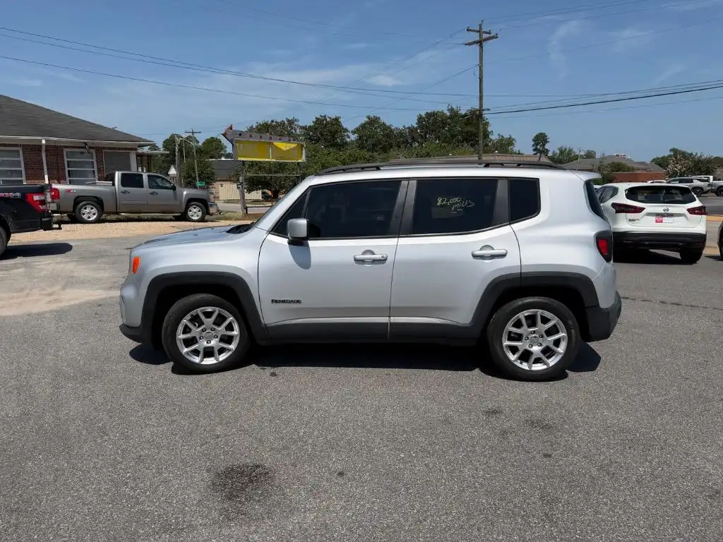 2019 Jeep Renegade Latitude FWD's photo