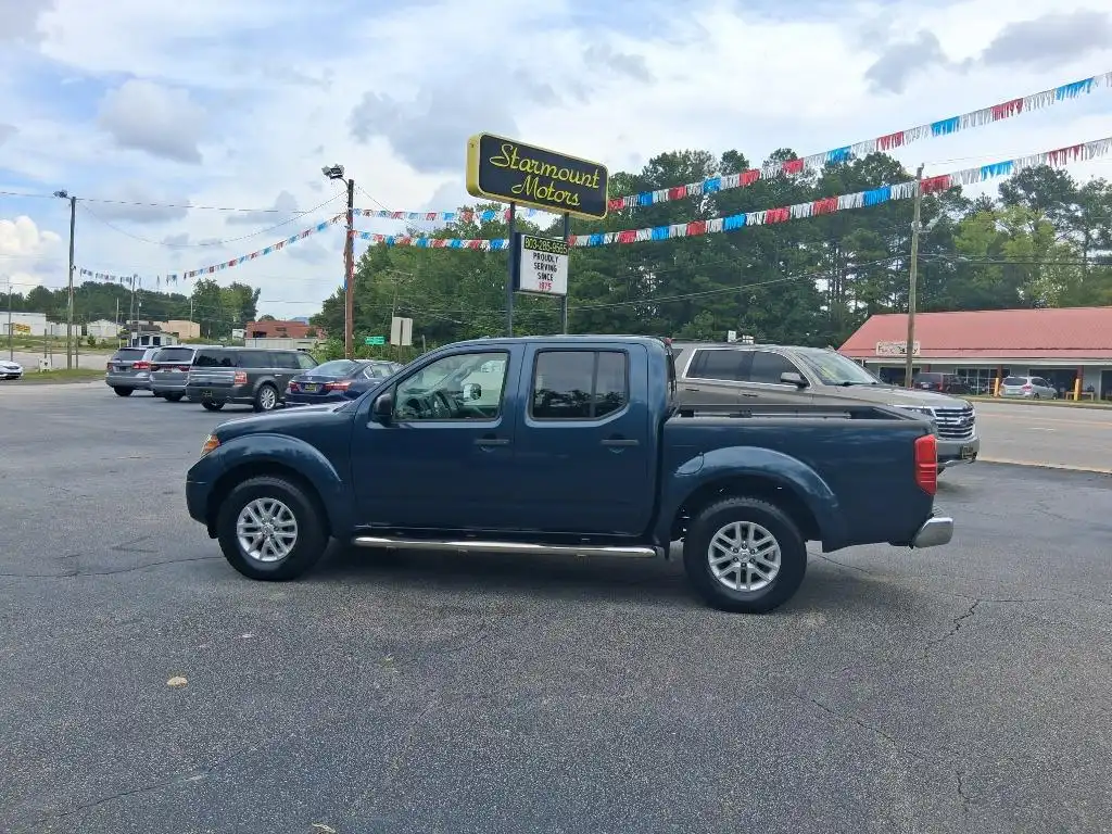 2016 Nissan Frontier 4.0 SV Crew Cab 2WD Auto SWB's photo