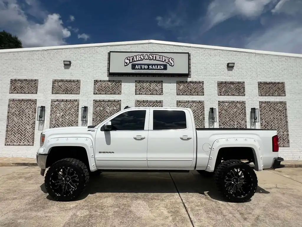 2015 GMC Sierra 4WD Crew Cab SLE SWB's photo