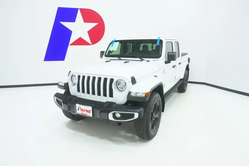 2021 Jeep Gladiator Overland's photo