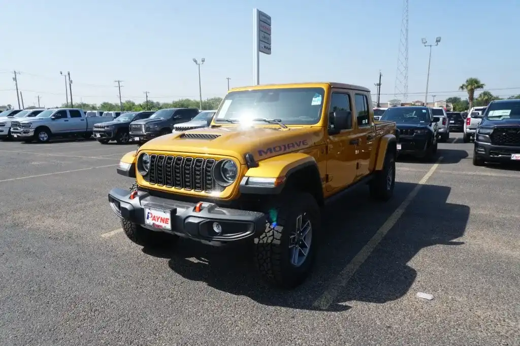 2026 Jeep Gladiator Mojave Auto's photo