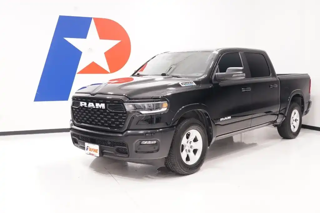 2025 RAM 1500 Big Horn/Lone Star Crew Cab 5'7's photo