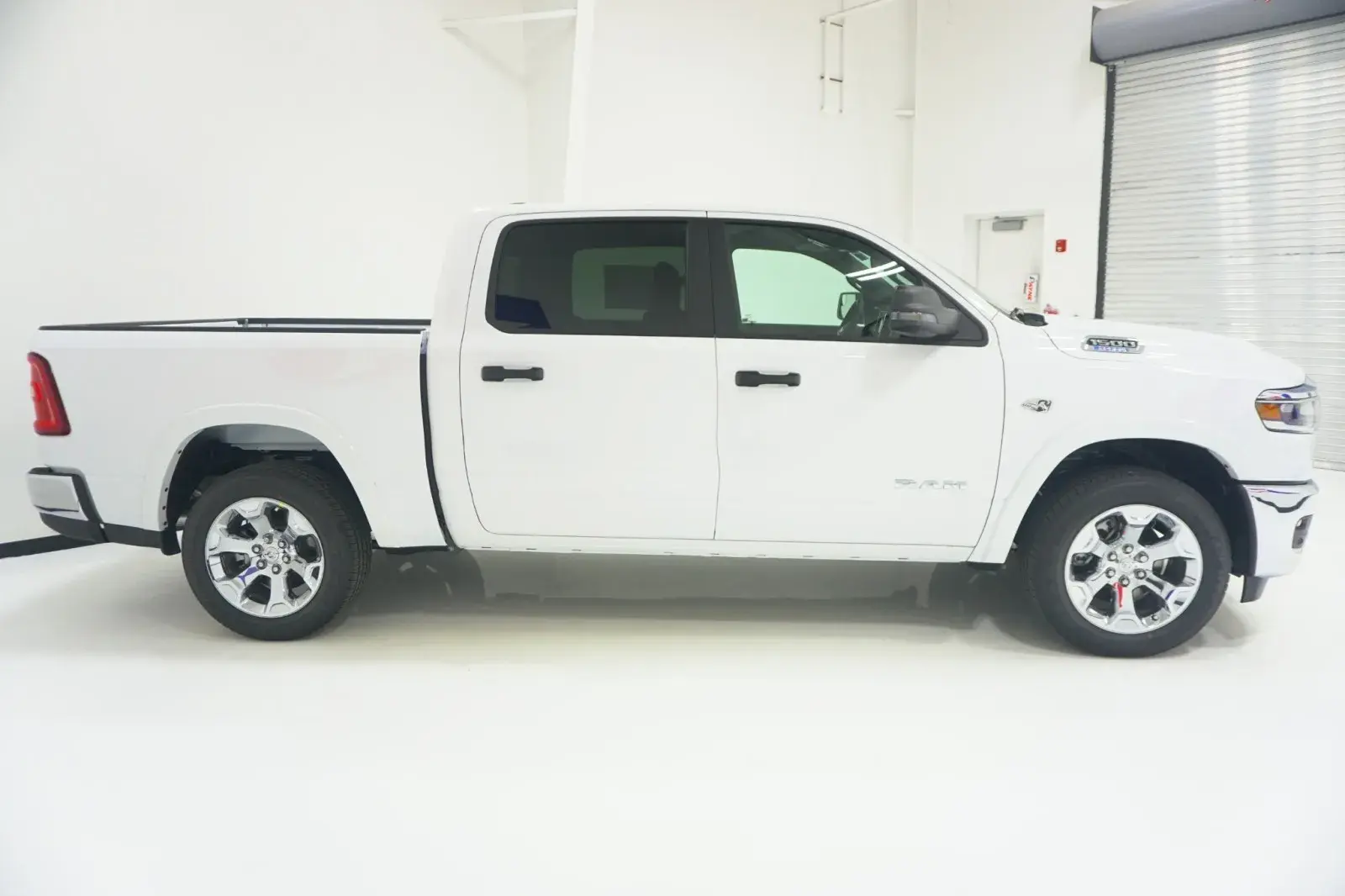 2026 RAM 1500 Big Horn/Lone Star Crew Cab 5'7 photo 4
