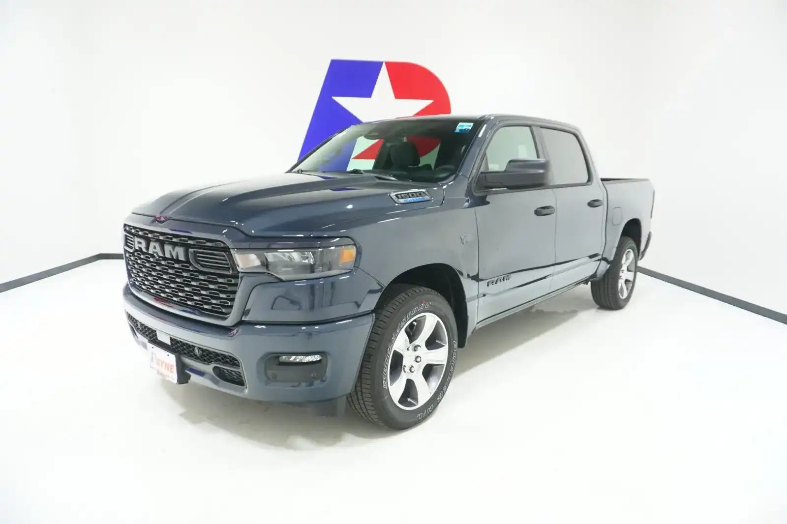2027 RAM 1500 Express Crew Cab 5'7's photo