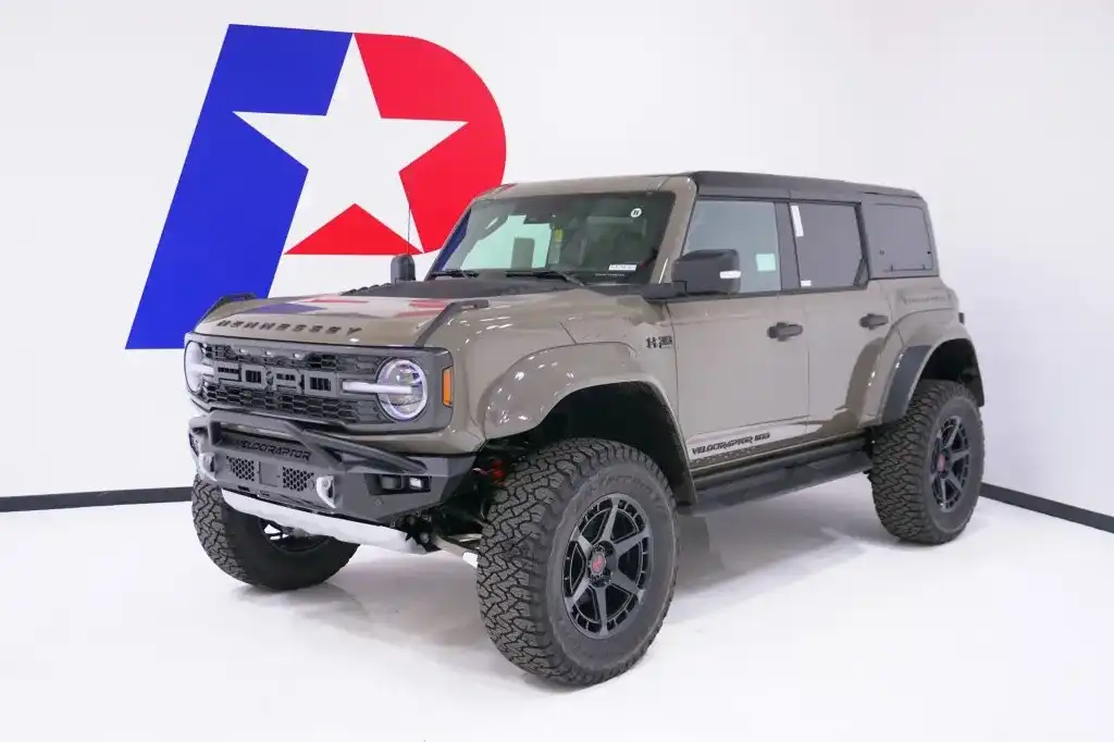 2026 Ford Bronco Raptor 4WD's photo