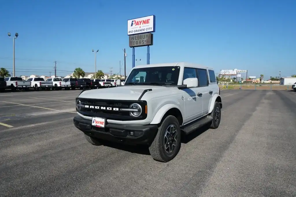 2026 Ford Bronco Outer Banks 4WD's photo