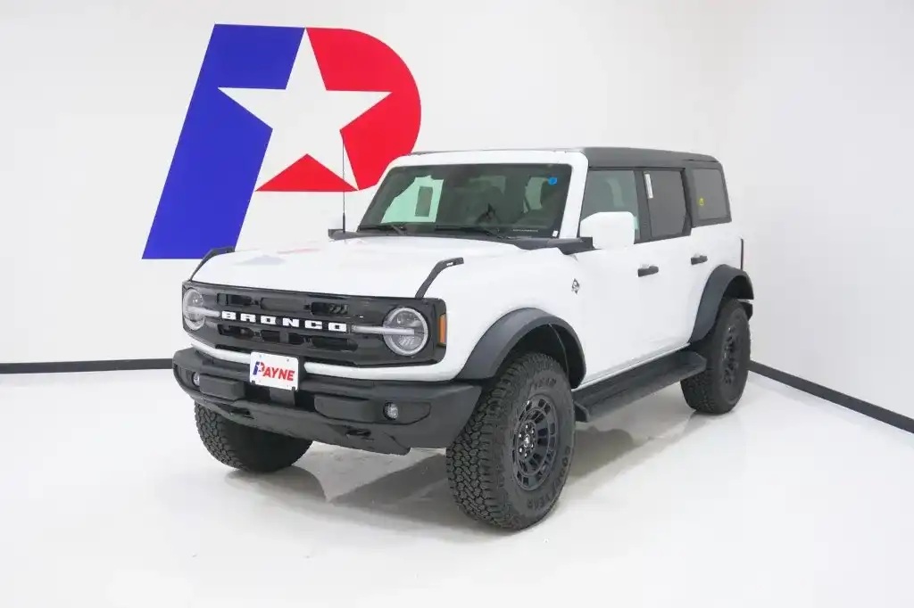 2026 Ford Bronco Outer Banks 4x4's photo