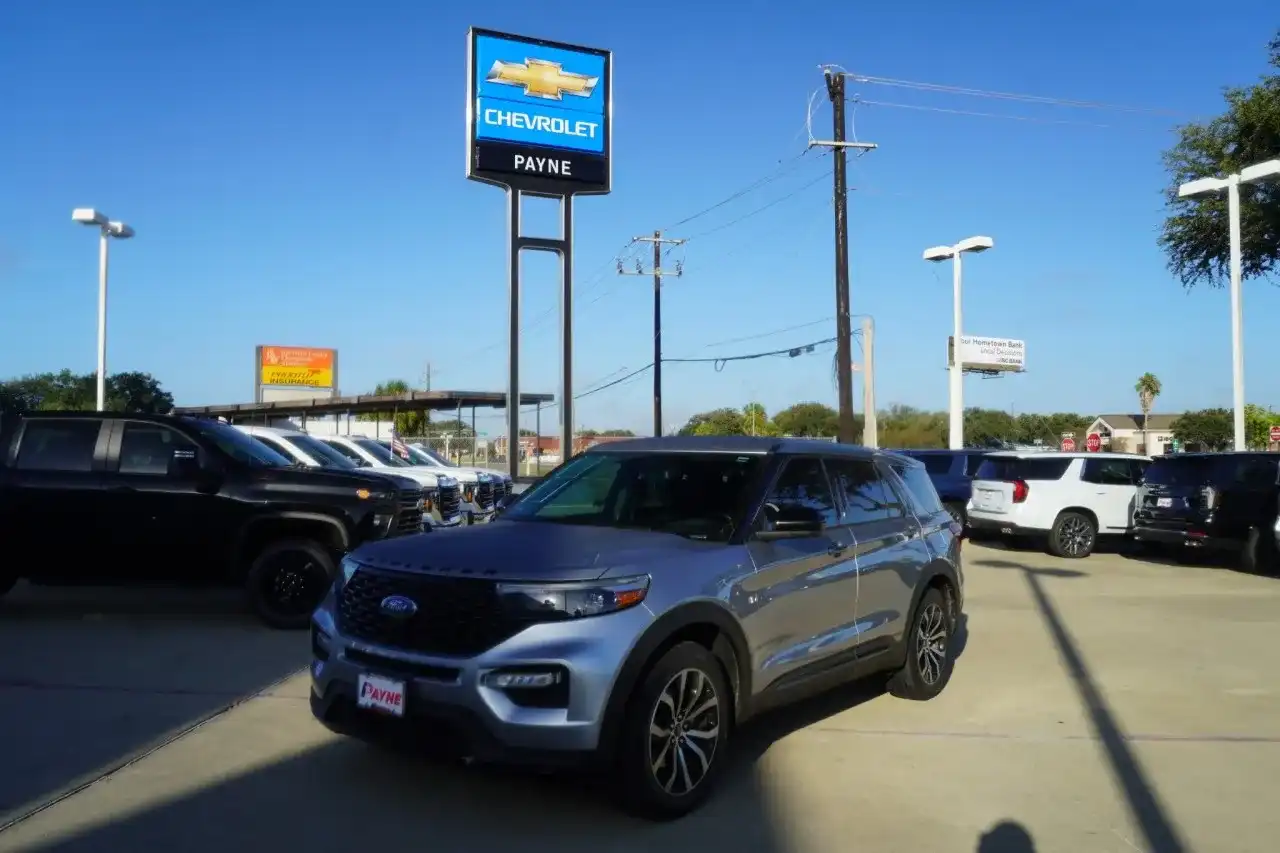 2022 Ford Explorer ST-Line RWD's photo