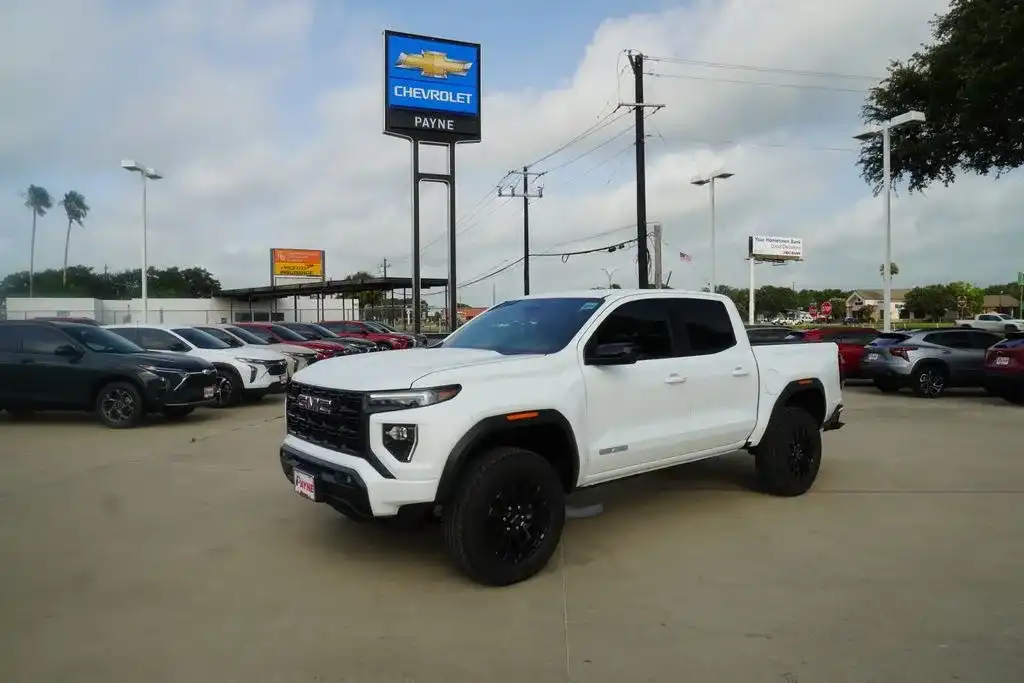 2026 GMC Canyon 2WD Elevation Crew Cab Short Box's photo