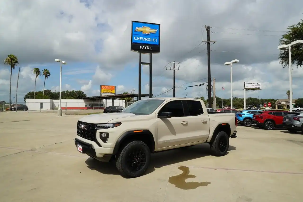 2026 GMC Canyon 2WD Elevation Crew Cab Short Box's photo