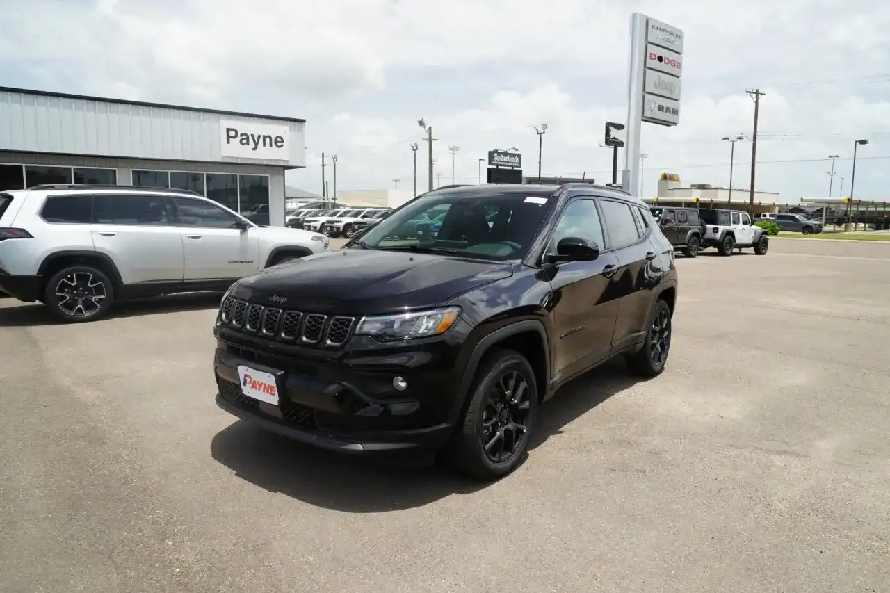 2026 Jeep Compass Altitude 4X4's photo