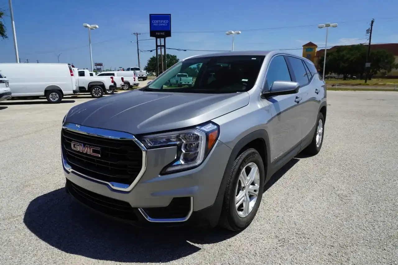 2024 GMC Terrain SLE FWD's photo