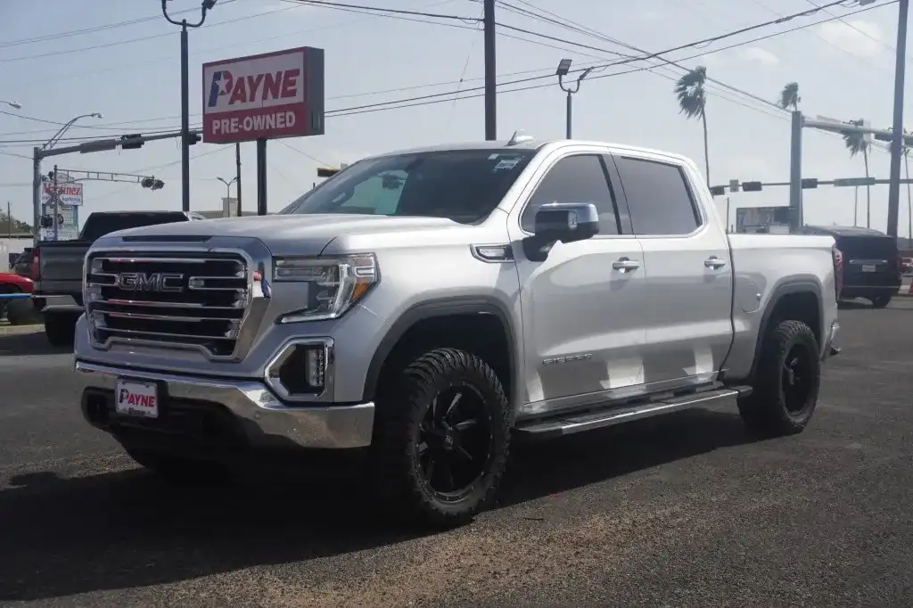 2021 GMC Sierra SLT 2WD Crew Cab Short Box's photo