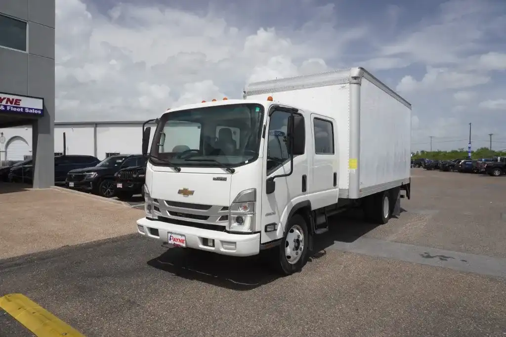 2024 Chevrolet Low Cab Forward 4500 Gas 176" WB Crew Cab's photo