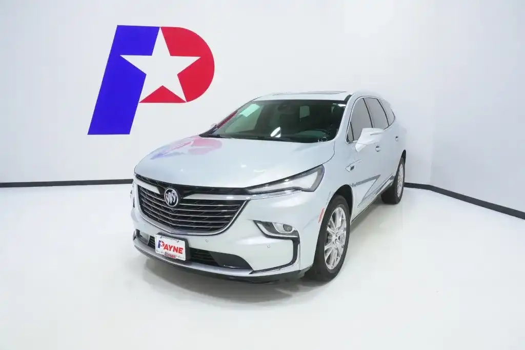 2022 Buick Enclave Essence's photo