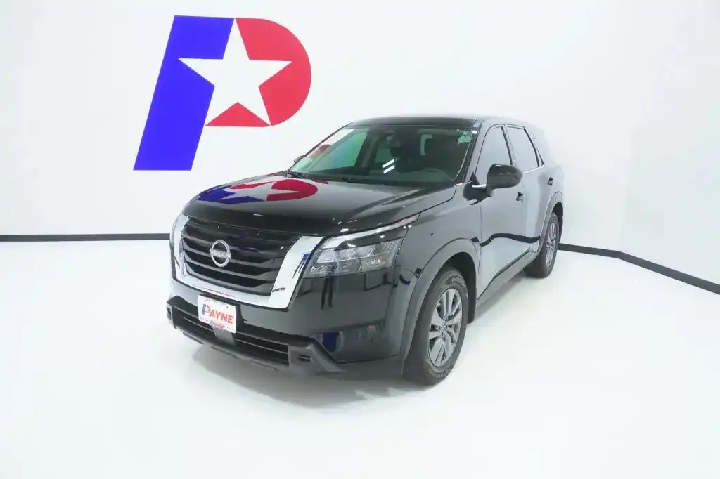 2025 Nissan Pathfinder S 2WD's photo