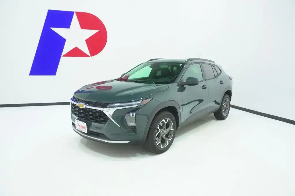 2025 Chevrolet Trax LT's photo