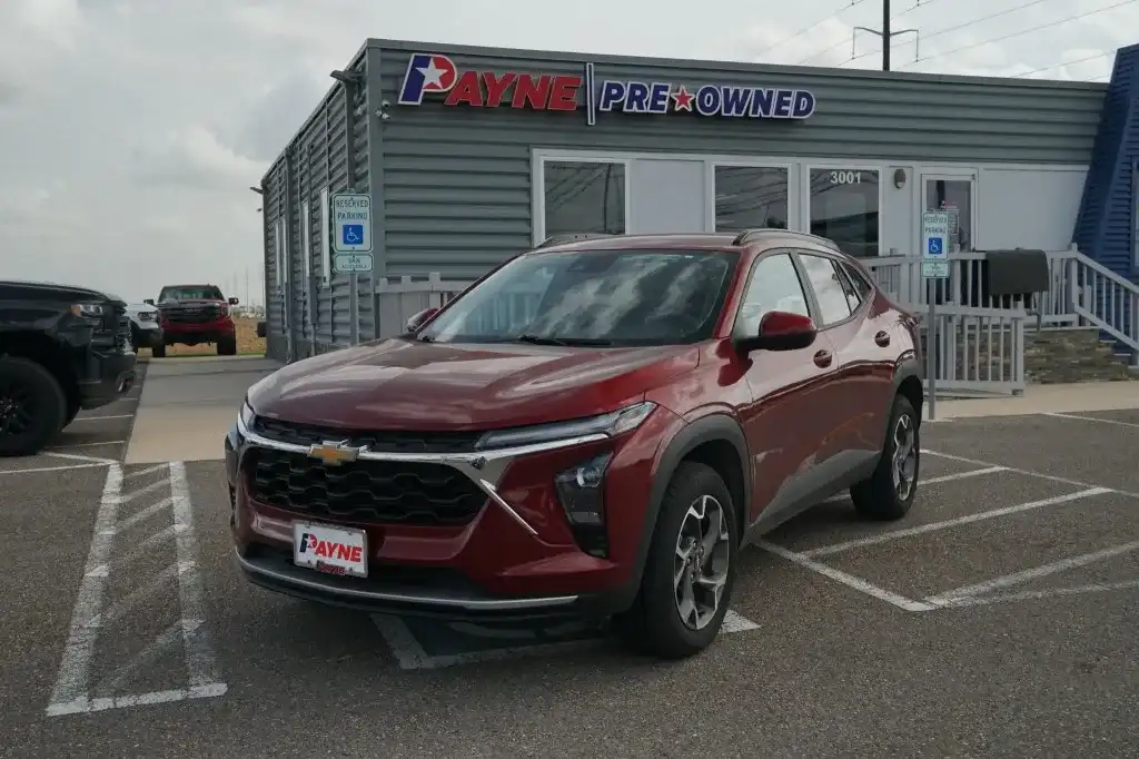 2025 Chevrolet Trax LT's photo