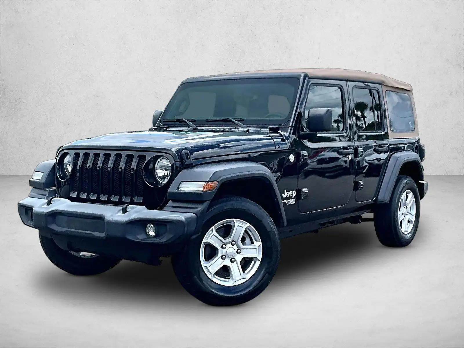 2019 Jeep Wrangler Sport S's photo