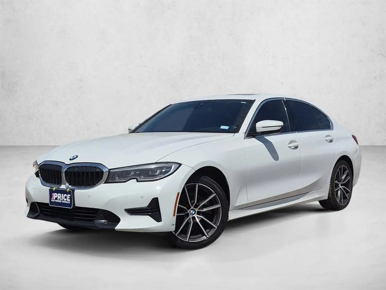 2020 BMW 3 Series 330i Sedan's photo