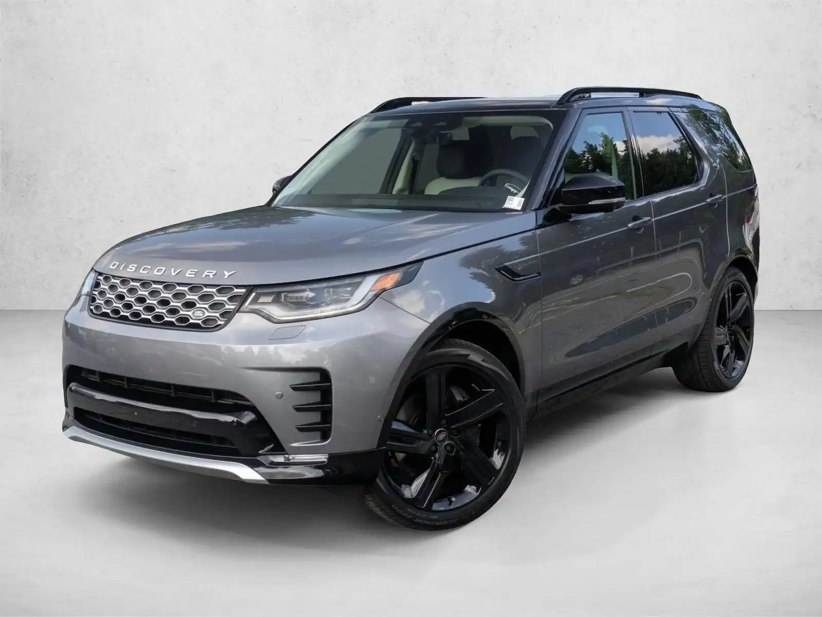 2026 Land Rover Discovery P360 Gemini Edition's photo