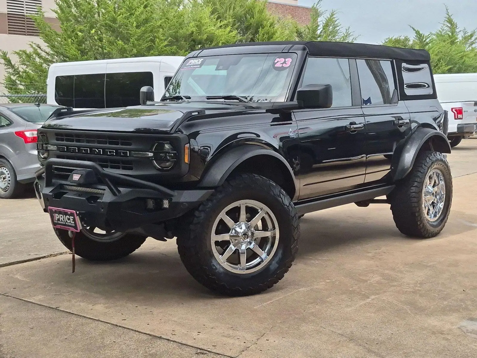 2023 Ford Bronco Black Diamond Advanced (322A) 4x4 photo 1